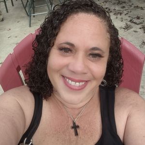 Meet your Posher, Angee